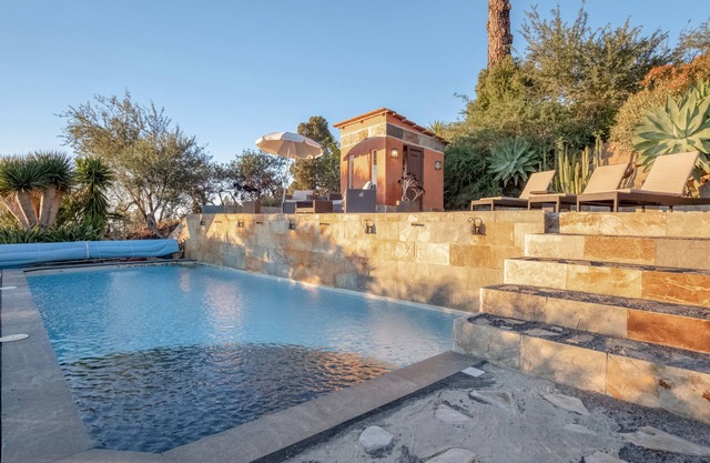 Apartment 'Pool Finca La Placita' with Sea View, Shared Pool and Wi-Fi