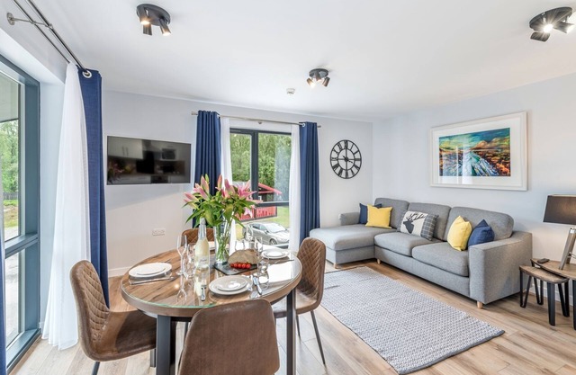Apartment-Private Bathroom-Insh