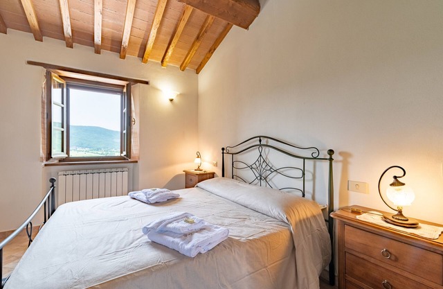 Apartment "Pugnano Alto - Castagna" with Shared Pool and Wi-Fi