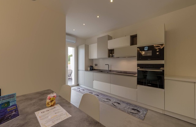 Apartment "Rgsuite1" near Beach with Private Terrace & Wi-Fi