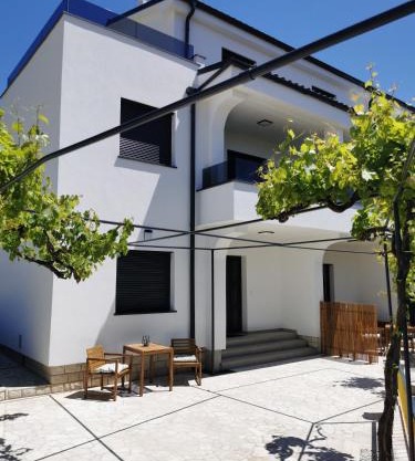 Apartment & Room Aleksandra