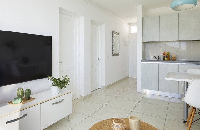 Apartment-Standard-Private Bathroom-Mountain view-CAT. 4