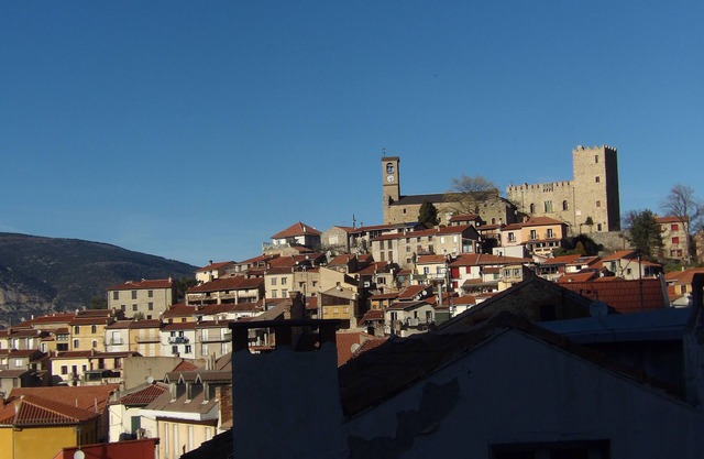 Apartment T3, 65m2, sleeps 4 250m from the spa in the center of town