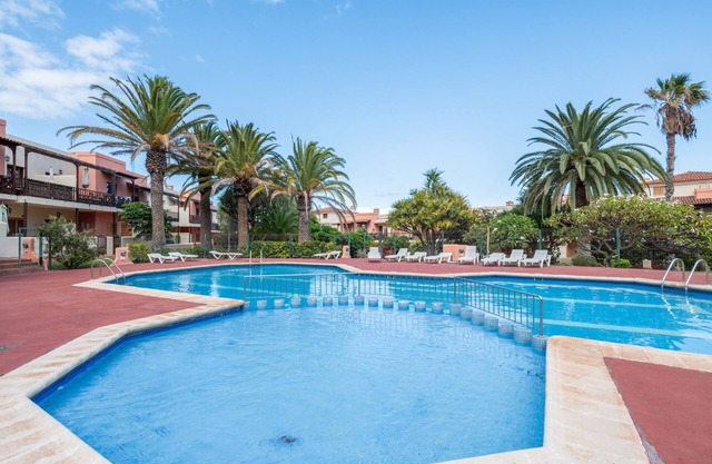 Apartment 'Vv Los Balconcitos 32 Los Cancajos' with Shared Pool, Shared Terrace and Wi-Fi