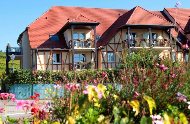 Apartment with a dishwasher on a quiet place.