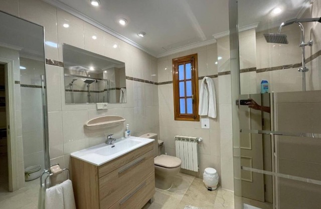 Apartment with Balcony Varone - City View Apartments near Circuito Cheste