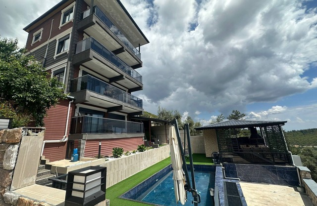 Apartment with Breathtaking Sea, Mountain & Pool Views – Geyikbayırı/Antalya