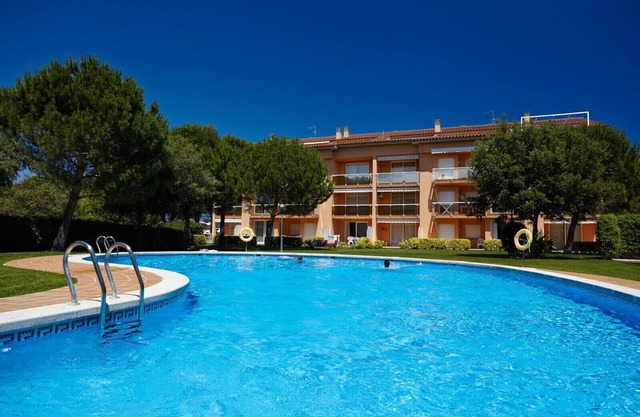 Apartment with garden & pool - 800 m Pals beach (SG2 3H PP 212)