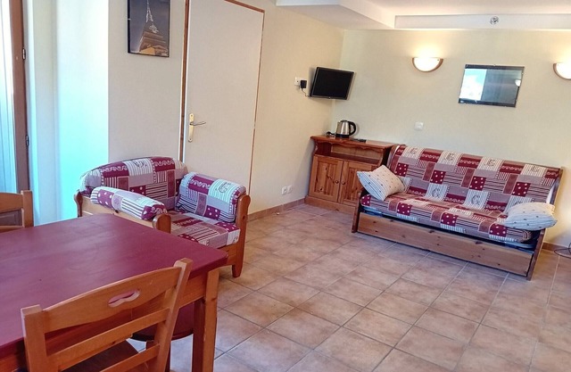 Apartment with parking near River