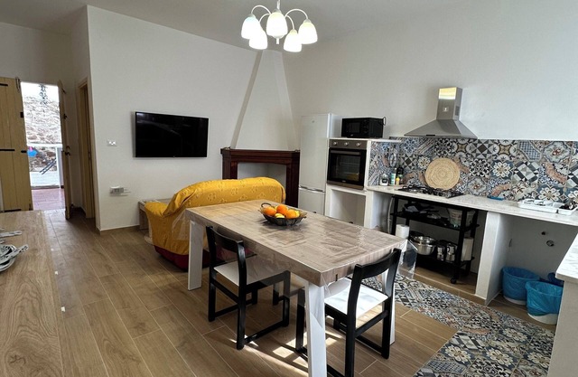 Apartment with patio Calasetta
