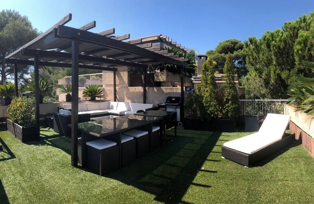 Apartment with roof terrace and magnificent sea view!