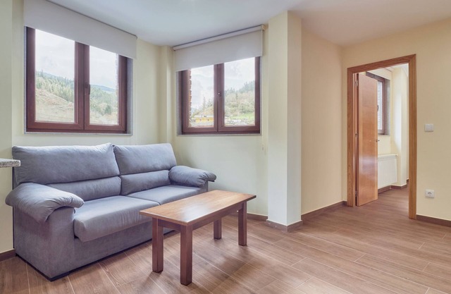 Apartment with Shared Garden Valle del Ibias 2 Left