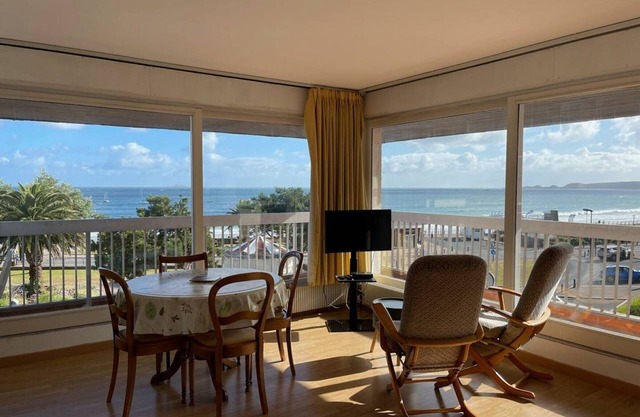 Apartment with terrace, parking, Trestraou beach in Perros-Guirec