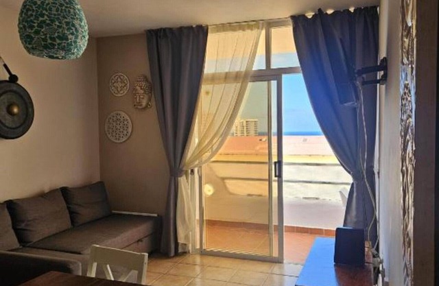 Apartment with Terrace and Sea Views in Playa Paraiso