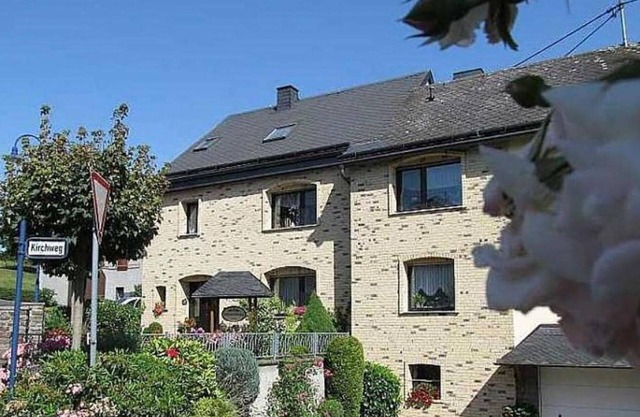 Apartment 'Zum Hochkelberg' with Mountain View, Private Terrace and Wi-Fi