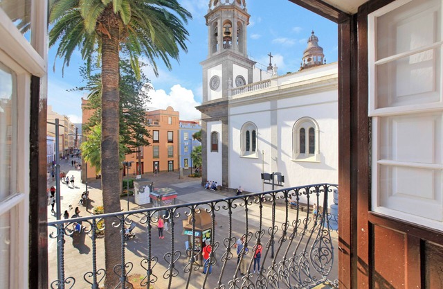 Apartmento El balcón de la Catedral with Mountain View, Balcony & Wi-Fi