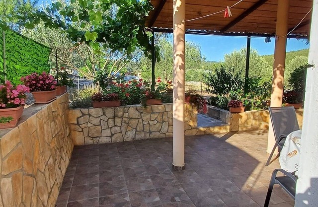 Apartments Šarić (116621-A2) - Jadrtovac