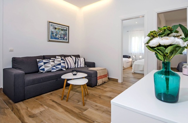 Apartments Brajkovic 2-200m from the sea, new construction