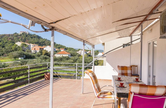 Apartments Irena (16831-A5) - Tkon - island Pasman