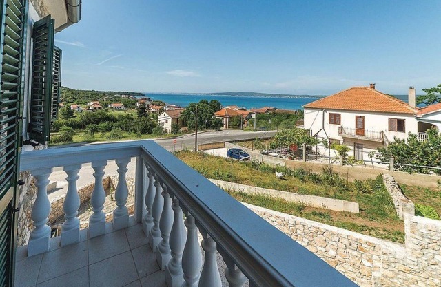 Apartments Old grandfather's house (41581-A2) - Banj