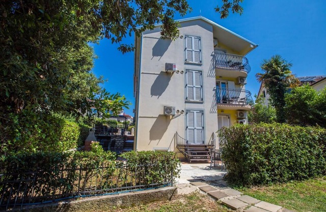 Apartments Villa Borik
