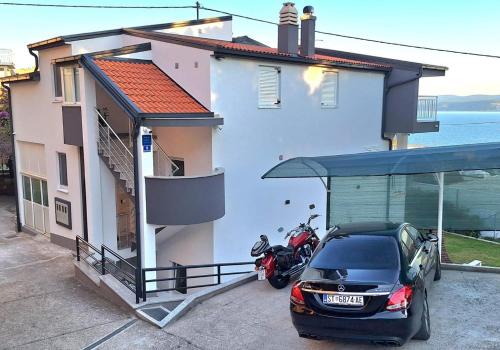Apartments with parking space Stanici, Omis - 11421