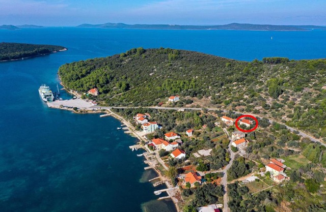 Apartments with parking space Brbinj, Dugi otok - 8160
