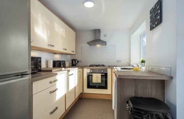 Apex Living NE - Beachville House II