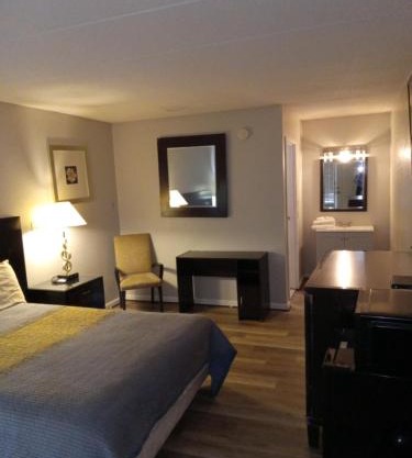 APM Inn and Suites