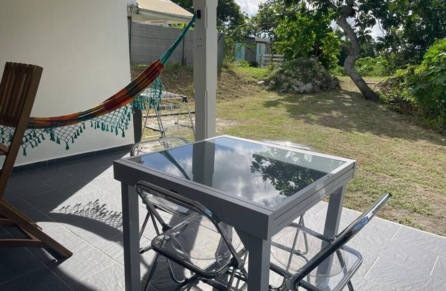 Appartement Design Avec Jardin et à 10 Minutes de la Plage