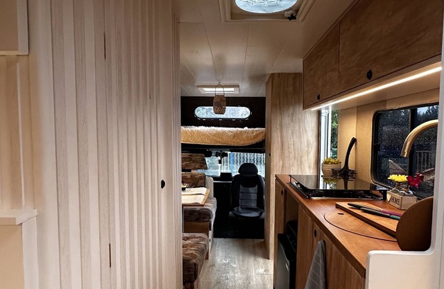 Apparemment Camping car Capucine. Proche de L'aéroport D'orly