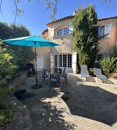 Appart 4/6 personnes, jardin, terrasse, vue mer