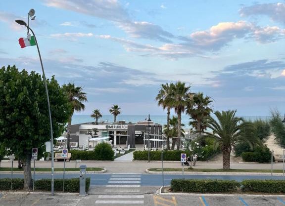 Appartamento nuovo in prima fila mare