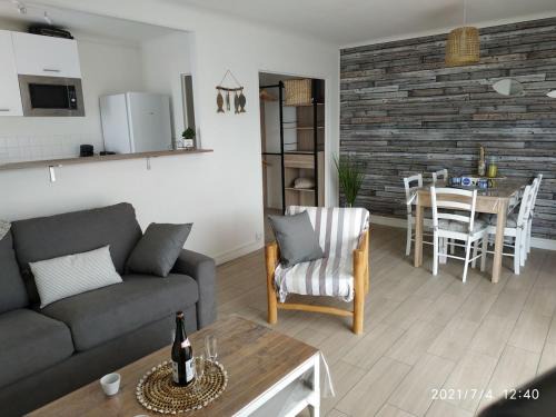 Appartement 2km de la mer, La résidence de Thora