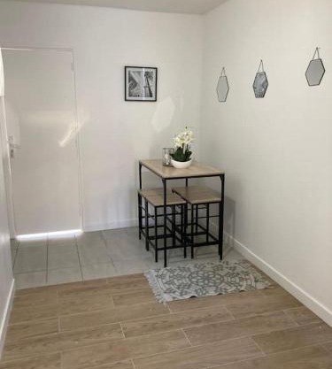 Appartement 4 pièces rénové - Proche de La Défense