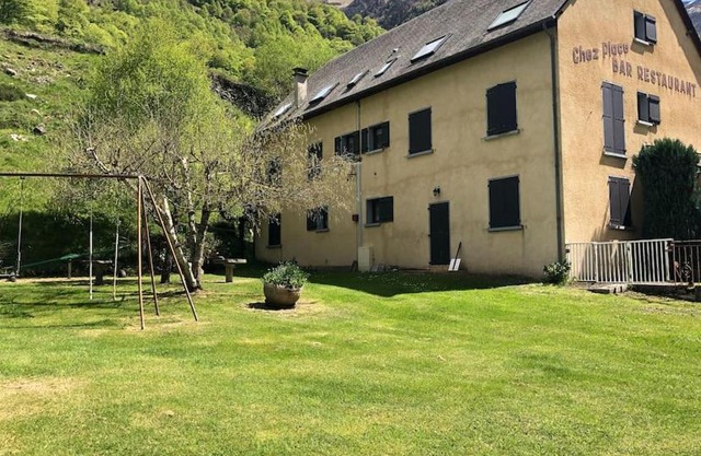 Appartement Chez Place à Estaing