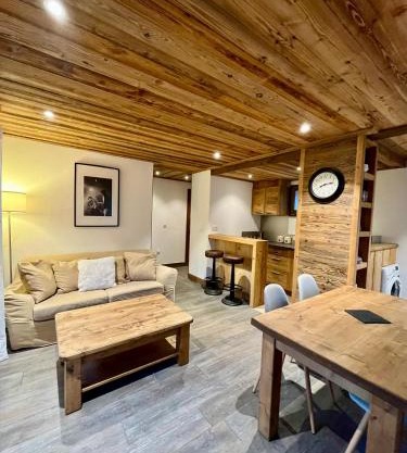 Appartement cosy avec terrasse & vue montagne - Brides-les-Bains