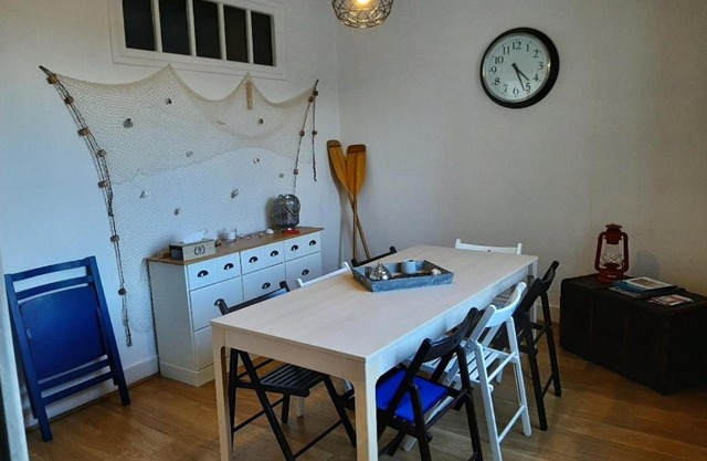 Appartement lumineux à Hendaye centre, 2 chambres, proche commerces et gare, WiFi inclus - FR-1-239-490