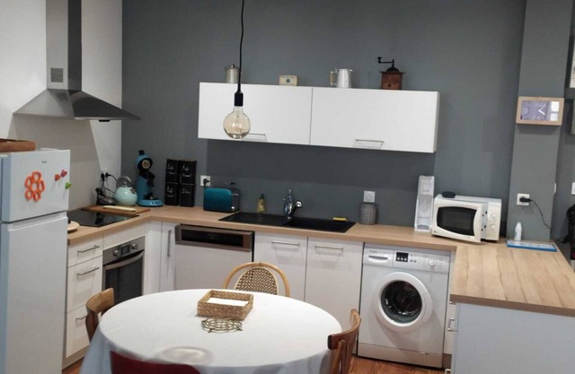 Appartement Rénové 3 Chambres ,centre Historique D'aurillac