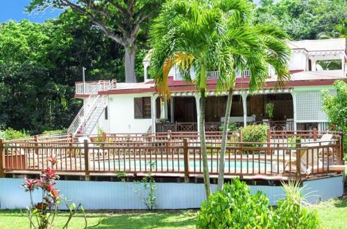 Appartement spacieux avec piscine à Deshaies 200 m² - Jardin privé