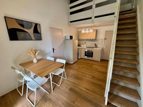 Appartement T3 mezzanine, plage des Sablettes à 300 m !