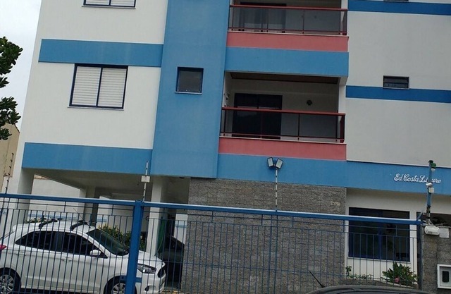 Apt Martim de Sá, dorm, swimming pool, barbecue, up to 6 people