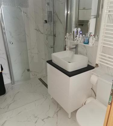 Apt4Rest - urban oasis & FREE PARKING