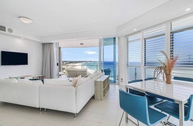 Aqua La Vista A Dreamy Coastal Escape by the Beach