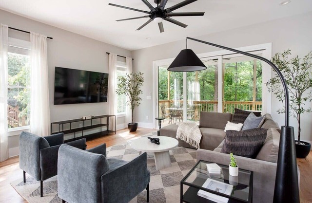 Aquarius Rising by Minty Living