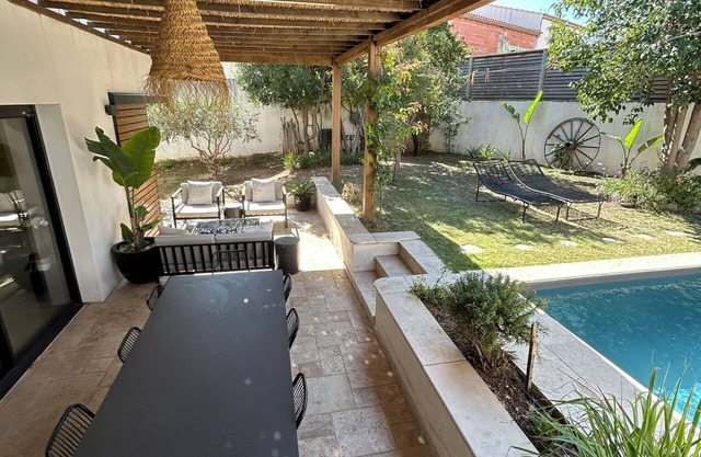 Architect-designed house with swimming pool in Marseillan-Ville