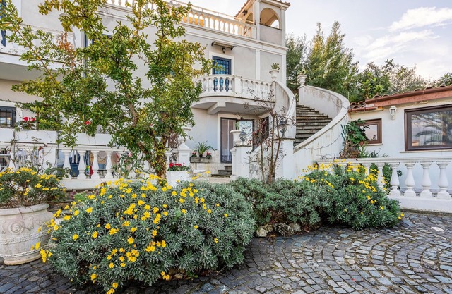 Are you dreaming of a peaceful couple's vacation in beautiful surroundings? Then this vacation apart