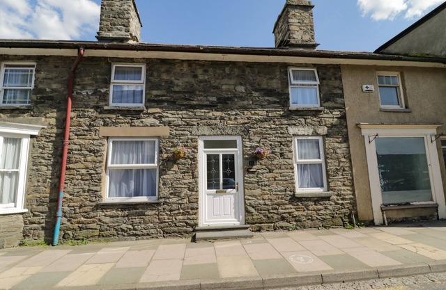 AROSFA, pet friendly, character holiday cottage in Bala