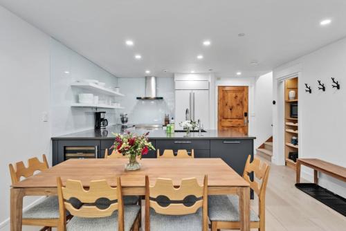 Arrowhead Oasis with Resort Perks and 5 Min Walk to Lift