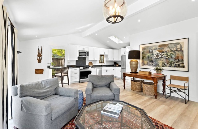 Art Collector's Sophisticated Guest House